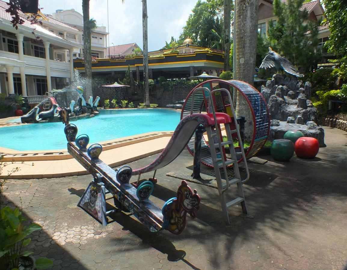 Delaga Biru Convention Hotel Bogor Eksteriør bilde